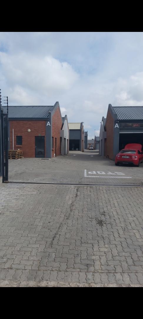 To Let commercial Property for Rent in Overbaakens Eastern Cape